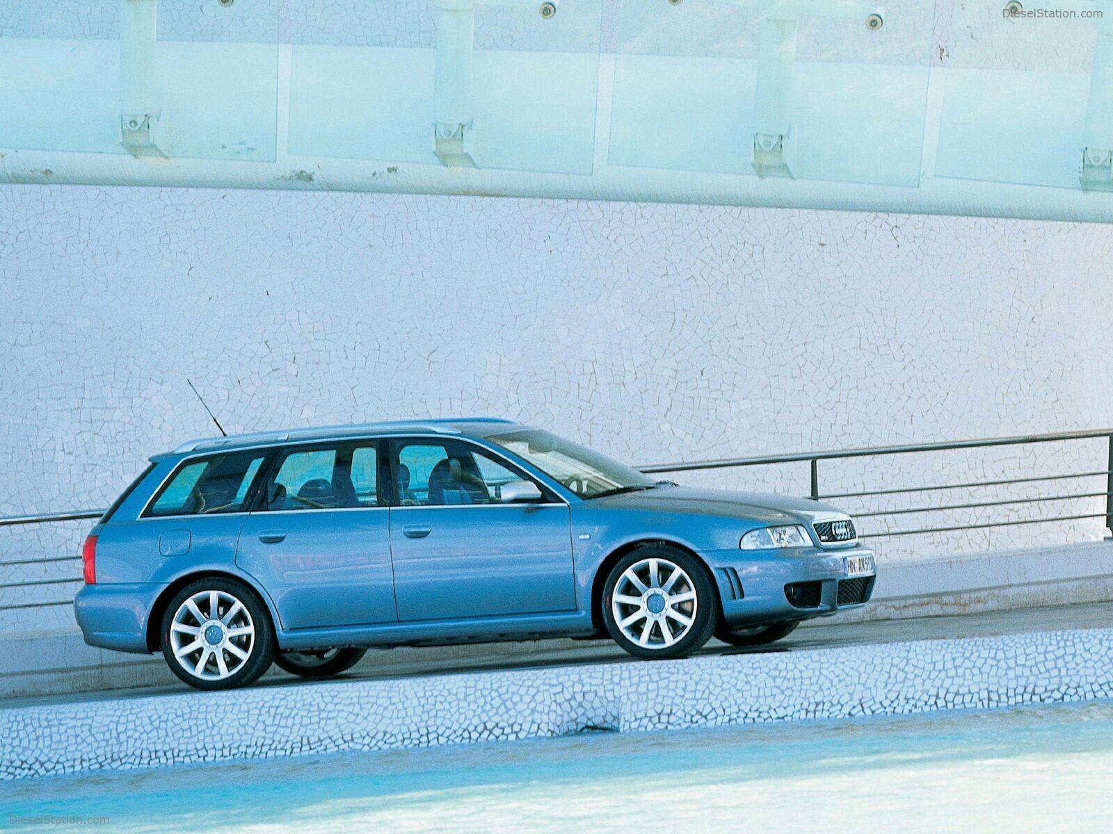 Audi RS4 (2000)